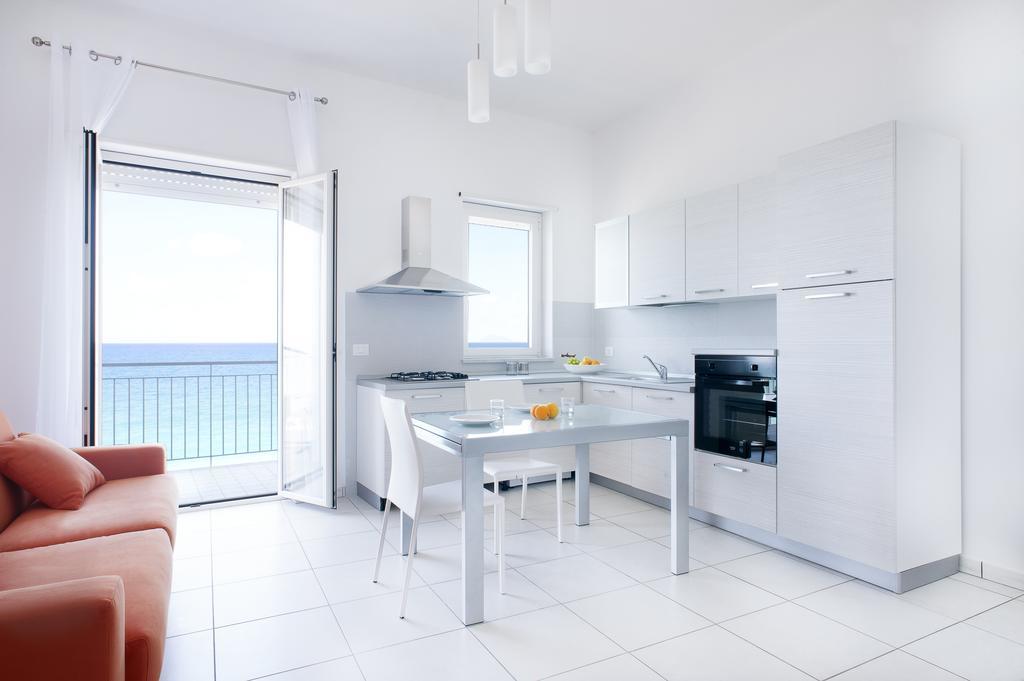 Capo dʼOrlando Vuelle Residence Apartments חדר תמונה