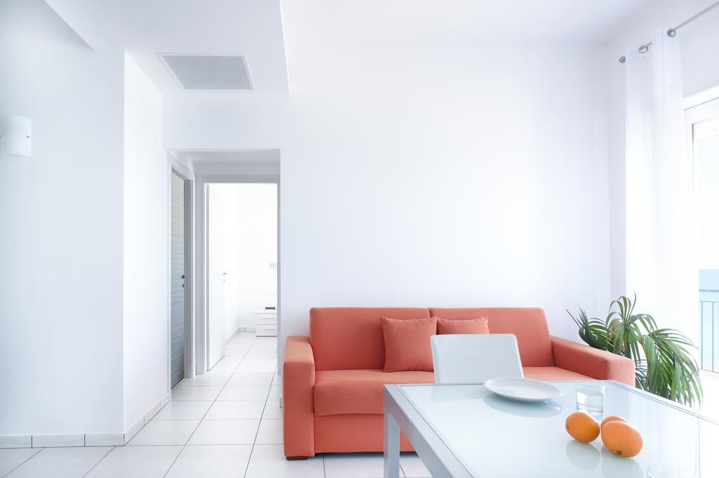 Capo dʼOrlando Vuelle Residence Apartments חדר תמונה